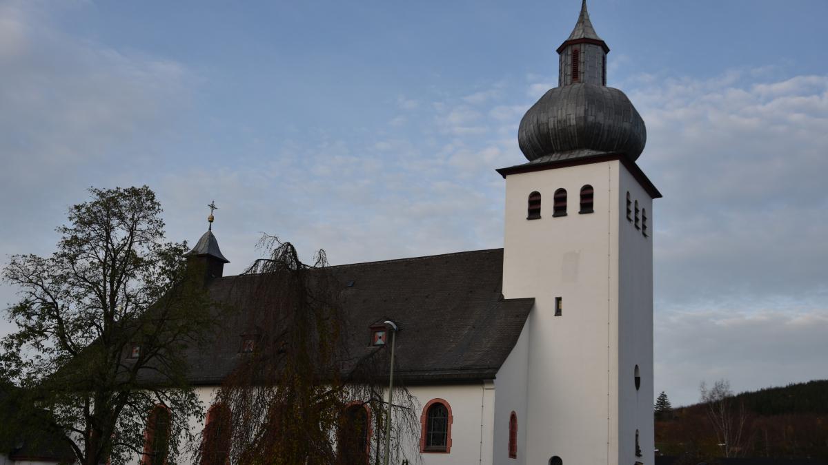 Auch zu den Kar- und Ostergottesdiensten in der St. Antonius Eins. Kirche Rönkhausen gilt eine Anmeldepflicht.  von Nicole Voss
