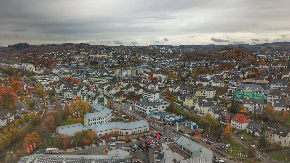Luftbild des Stadtzentrums Olpe. von Nils Dinkel
