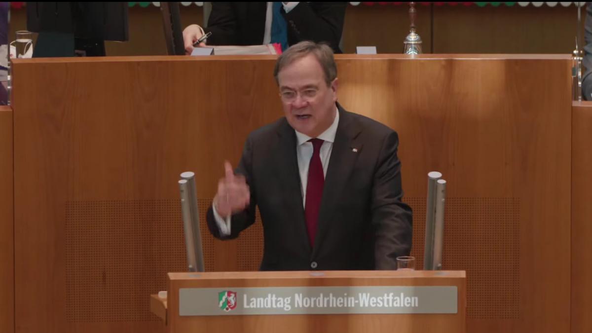 Armin Laschet vermeldete, dass die Oster-„Ruhetage“ zurückgenommen worden sind. von Screenshot: Land NRW