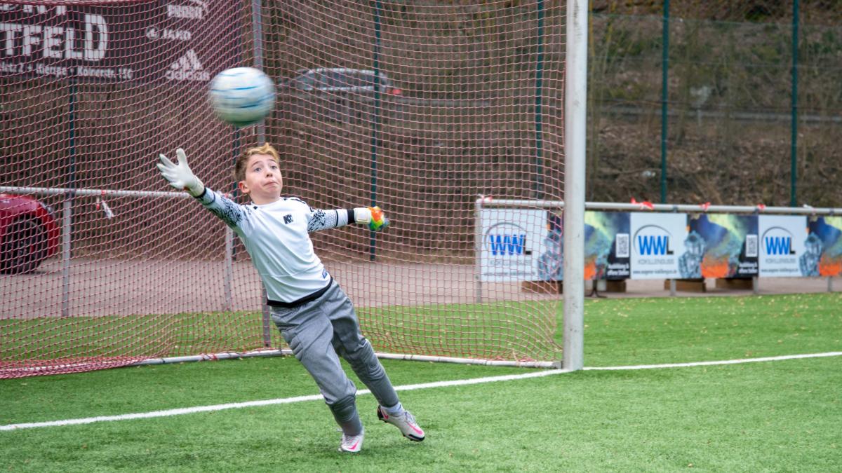 Die E-Jugend des FC Lennestadt hat am Donnerstag, 25. März, zunächst letztmals auf dem Platz gestanden. von Nils Dinkel