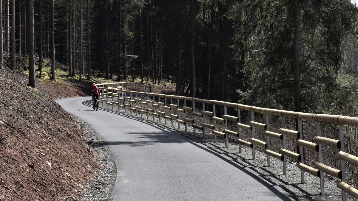 Der neue Radweg zwischen dem Böminghauser Werk und Niederalbaum ist jetzt eröffnet. von privat