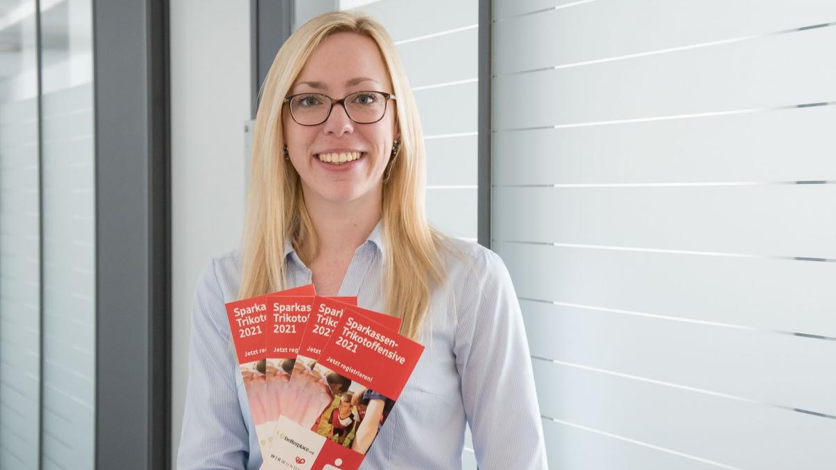 Nina Graeve motiviert die Vereine, sich im Mai auf wirwunder.de/olpe-drolshagen-wenden um Spenden aus der Bevölkerung und der Sparkasse zu bewerben. von Sparkasse ODW