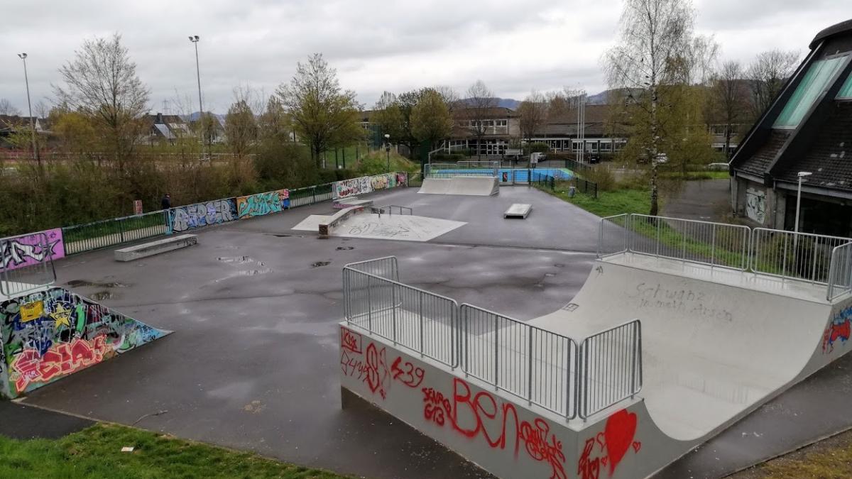Der Skatepark sowie das Basketballfeld an der Attendorner Rundturnhalle sollen ab Donnerstag, 6. Mai, auf unbestimmte Zeit geschlossen werden. von Adam Fox