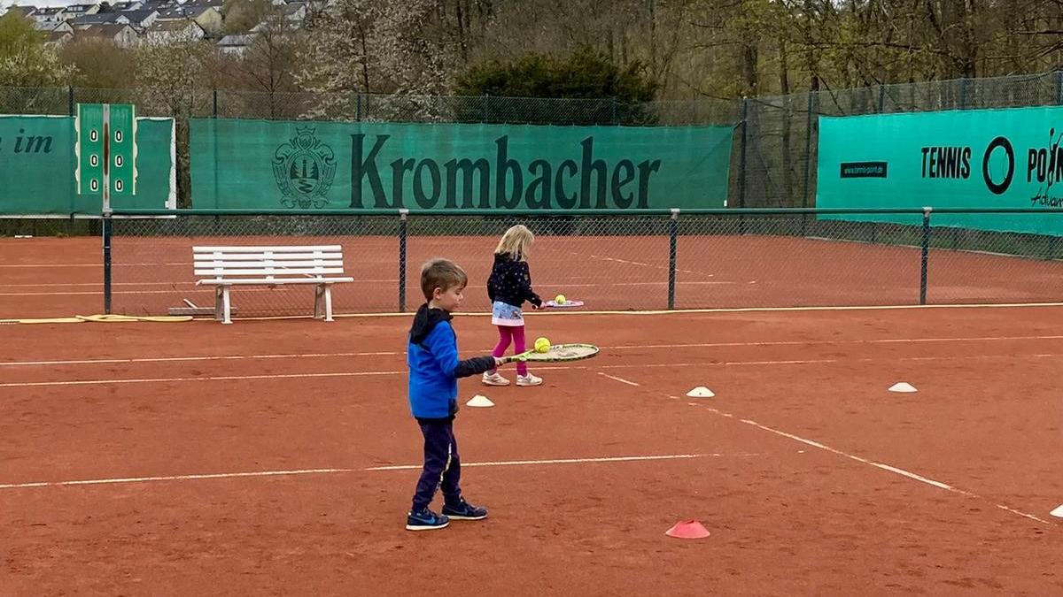 Der Olper Tennis Club legt einen Schwerpunkt auf die Jugendarbeit von privat