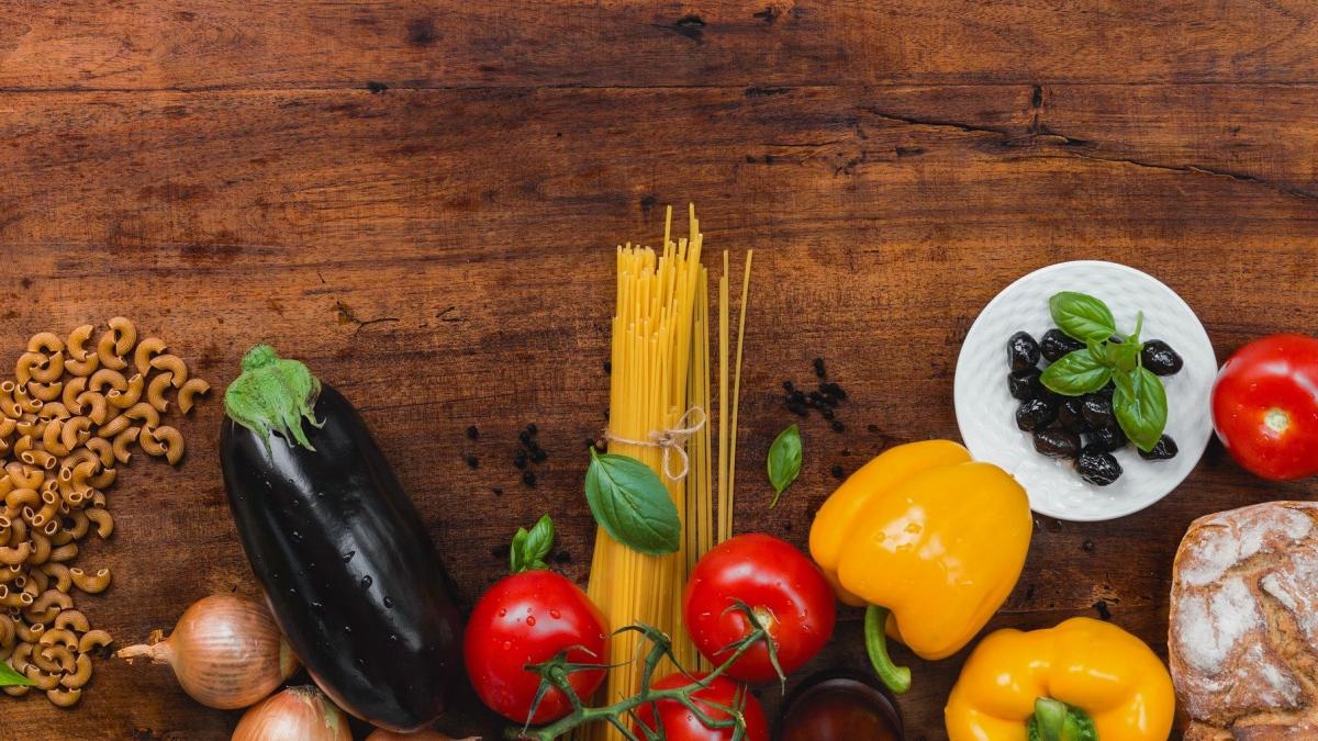 Heute starten wir mit der neuen LokalPlus-Serie „Ernährung bunt und gesund“: Regelmäßig stellen wir euch Personen oder Einrichtungen vor, die sich auf verschiedenste Art mit dem Thema beschäftigen. Ihr dürft gespannt sein! von pixabay