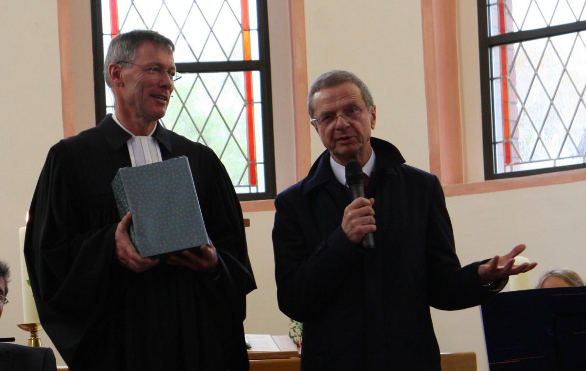 Clemens Steiling (rechts) mit seinem evangelischen Amtskollegen Martin Eckey. von Jasmin Maxwell-Klein