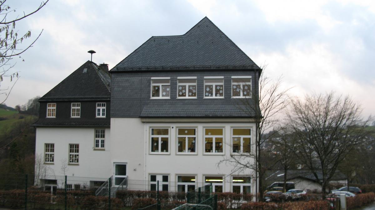 Das Stadtarchiv ist jetzt in der ehemaligen Elsper Grundschule untergebracht. von Kerstin Sauer