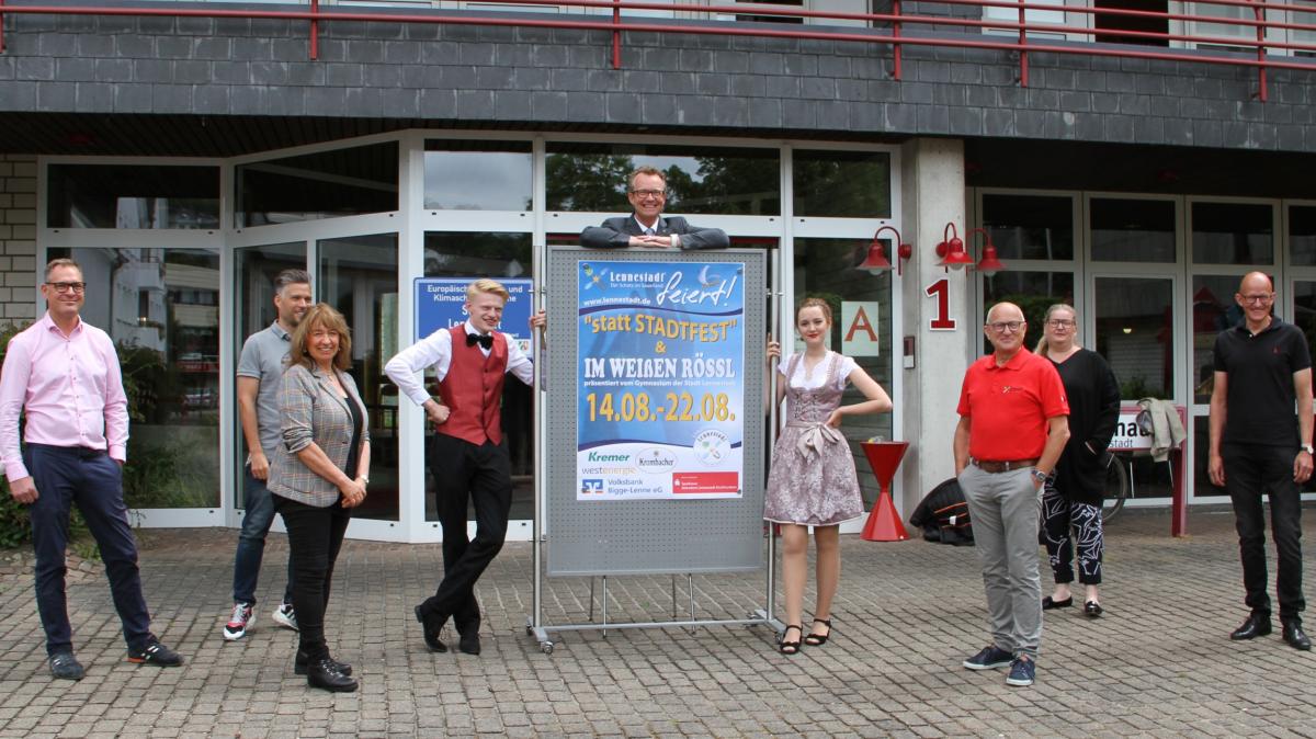 Lennestadt feiert „STATT Stadtfest“: Organisatoren, Darsteller und Verantwortliche stellten am Dienstag, 22. Juni, das Programm vor. von Kerstin Sauer