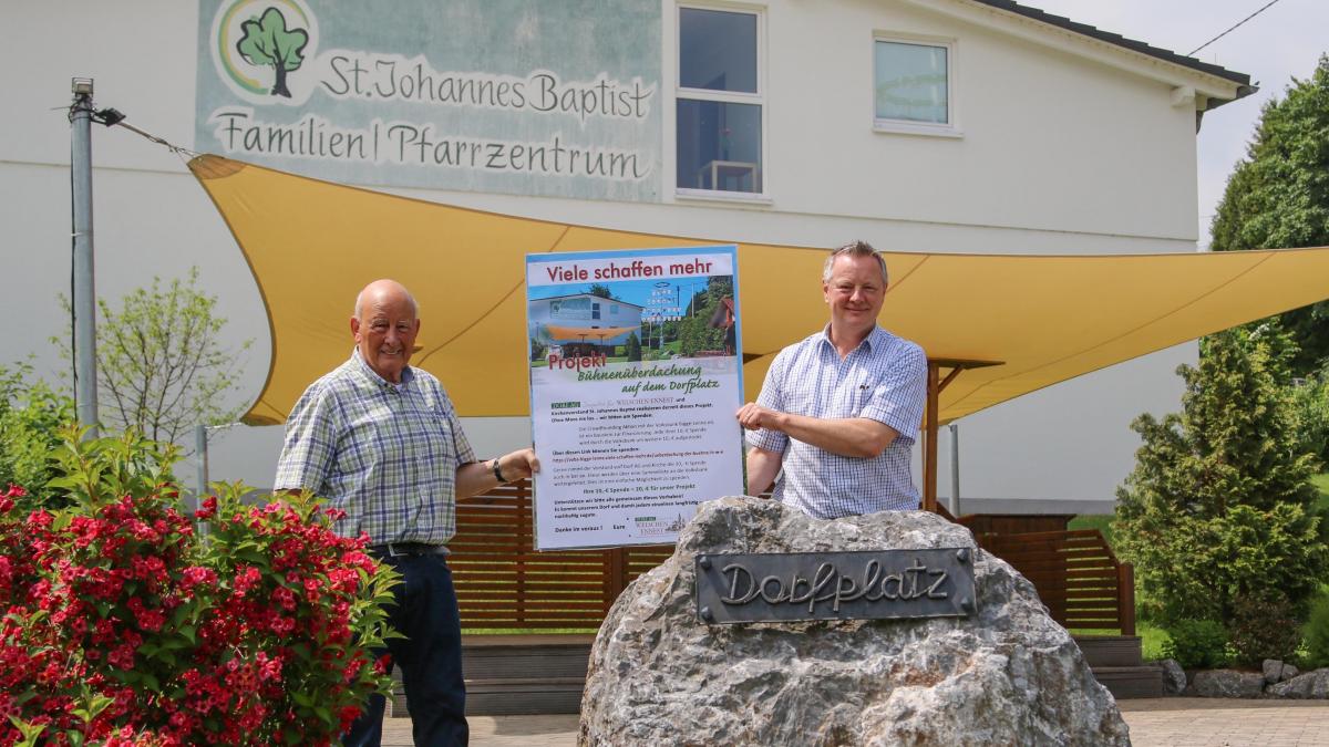 Reinhard Hesse, Vorsitzender der Dorf AG (li.) und Schriftführer Stephan Baumhoff hoffen auf weitere finanzielle Unterstützung des Projekts. von Christine Schmidt