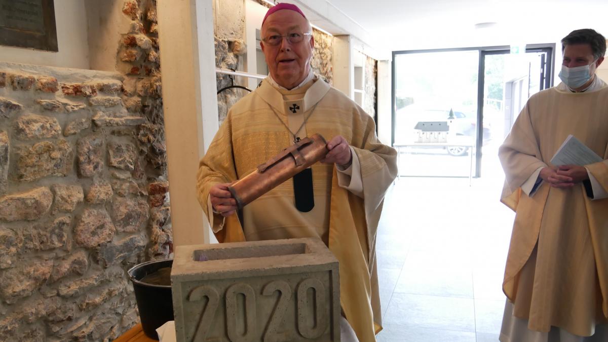 Erzbischof Hans-Josef Becker weiht Geistliches Zentrum Kohlhagen ein