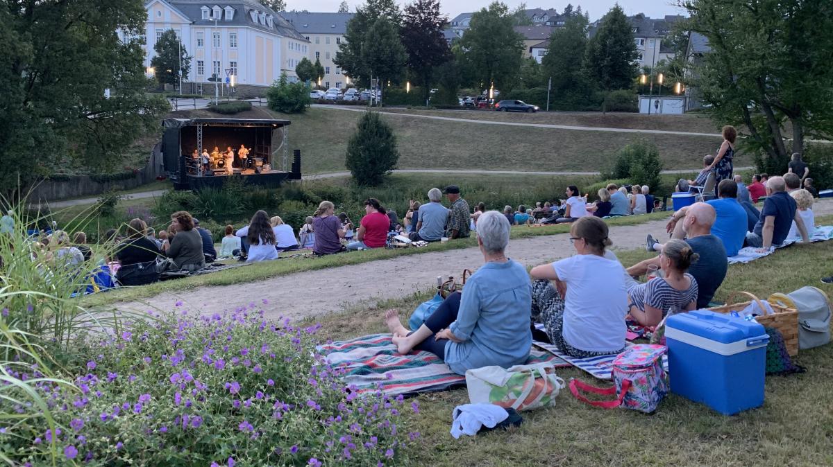 Auch in diesem Jahr gibt es wieder Konzerte im Olper Stadtpark. von Kreisstadt Olpe