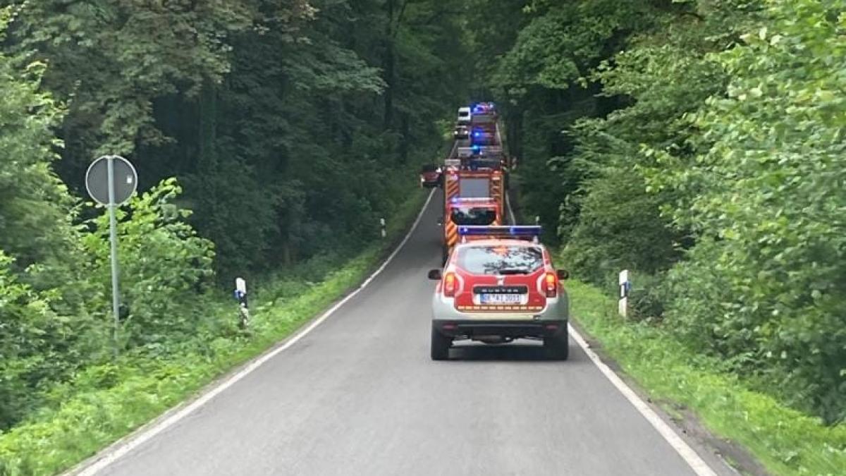 Die Feuerwehren aus dem Kreis Olpe fahren nach Hagen, um vor Ort zu unterstützen. von Feuerwehr Kirchhundem