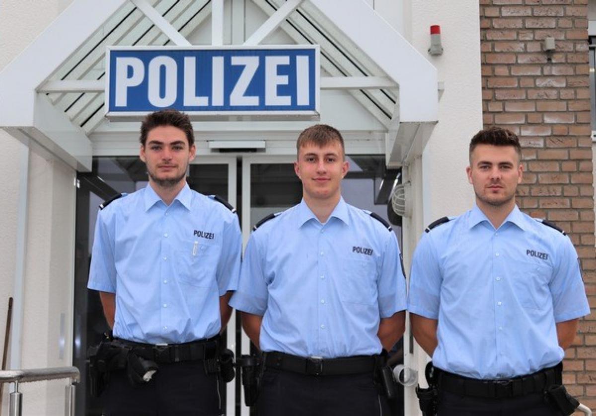Die neuen Praktikanten in Attendorn. von Polizei Olpe