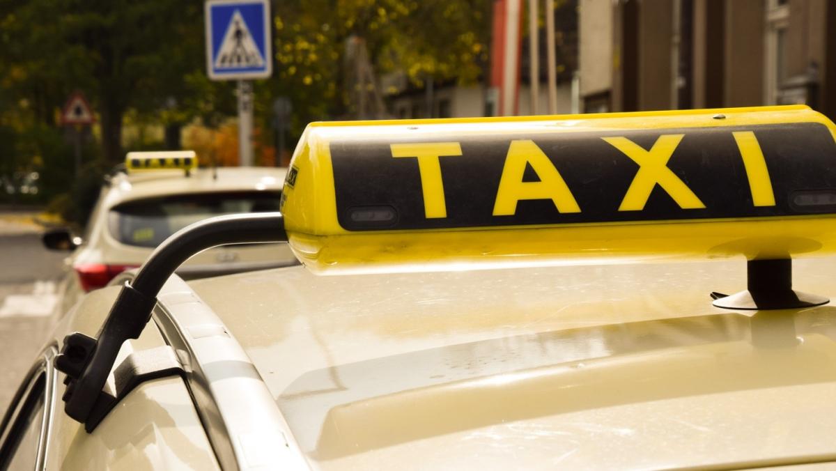 Taxi, Taxifahrer von Sven Prillwitz