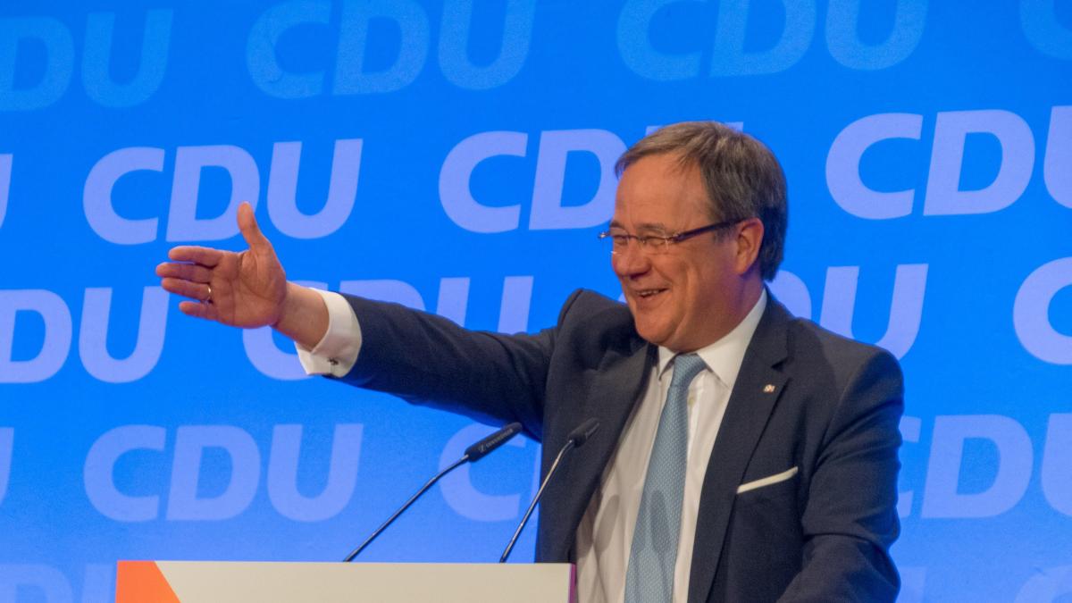 NRW-Ministerpräsident Armin Laschet beim Politischen Aschermittwoch der NRW-CDU in Kirchveischede. von Nils Dinkel