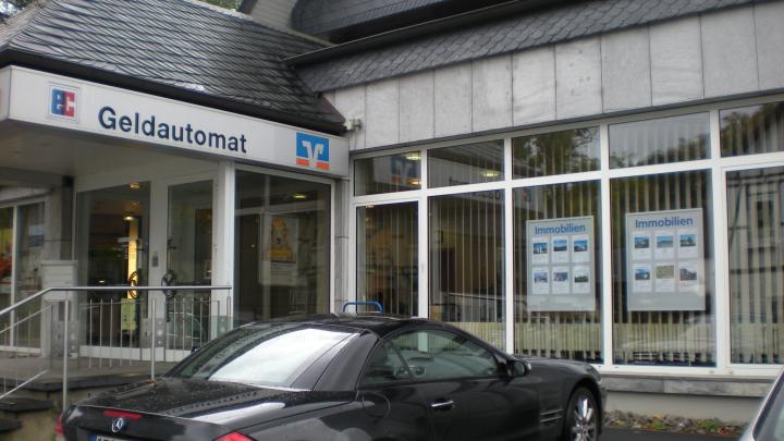 Der Geldautomat in Saalhausen ist wieder in Betrieb genommen worden.