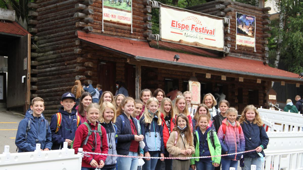 Die Messdiener aus Lennestadt besuchten gemeinsam das Elspe Festival. von privat