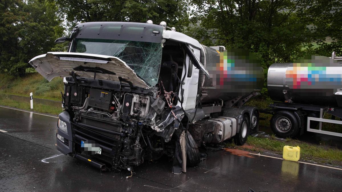 Ein schwerer Verkehrsunfall hat sich am Sonntagmorgen, 29. August, in Oberelspe ereignet. von Kai Osthoff