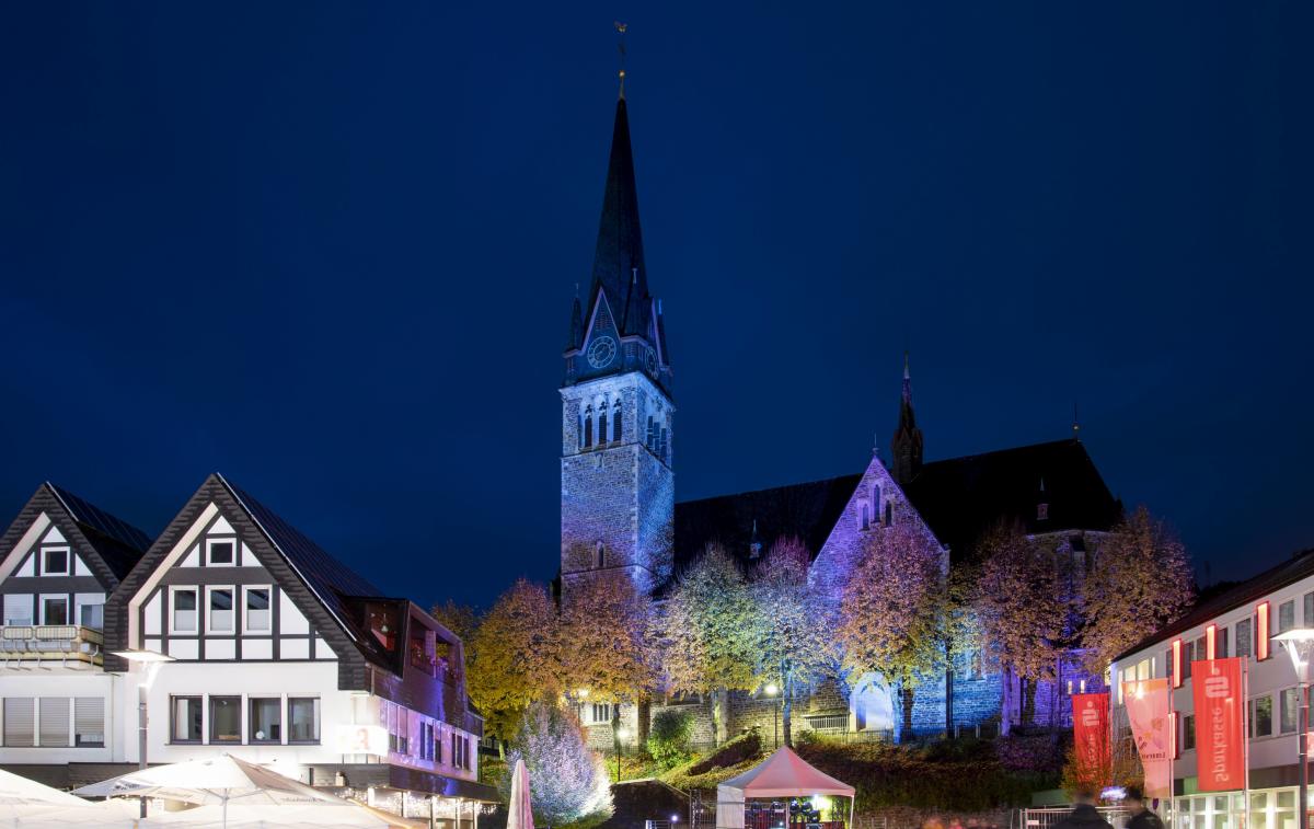 Auch in diesem Jahr soll es bei Lennestadt leuchtet wieder ein Late-Night-Shopping geben. von Nils Dinkel