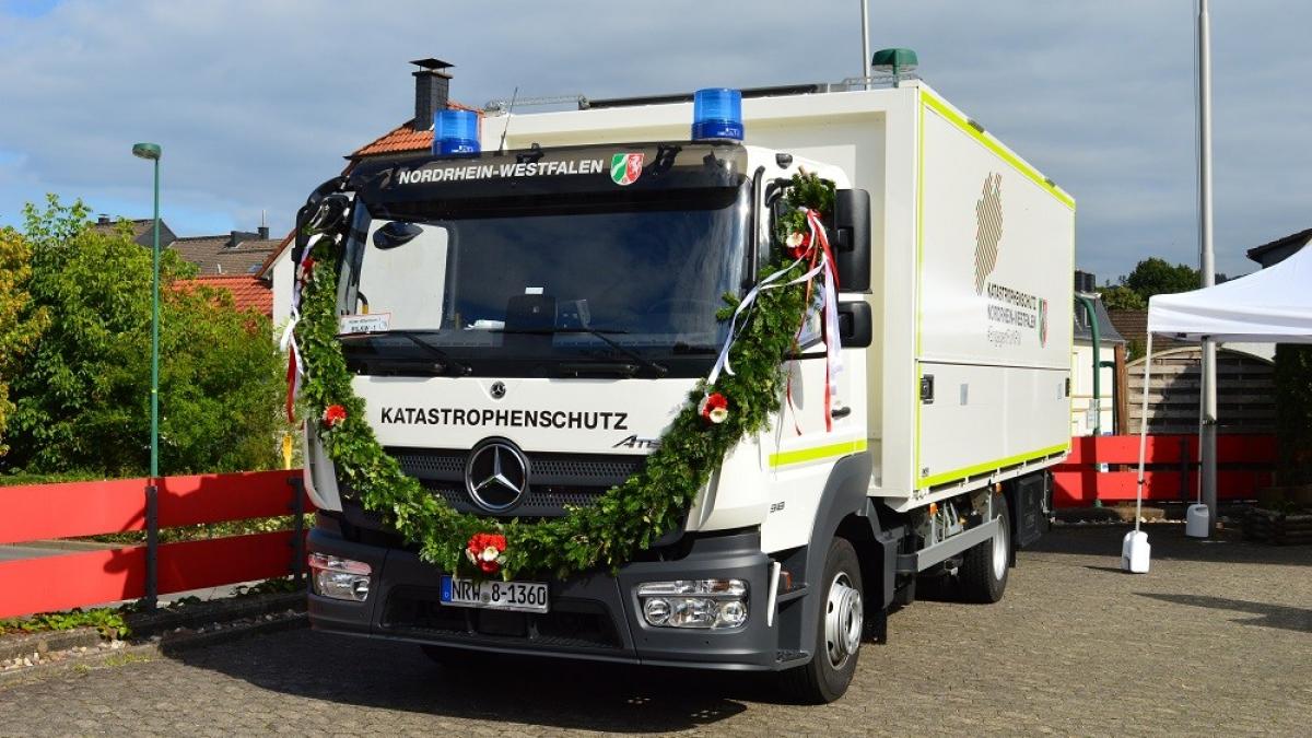 Das neue Versorgungs- und Betreuungsfahrzeug des Katastrophenschutzes wurde offiziell in Dienst gestellt. von Jan Kampschulte