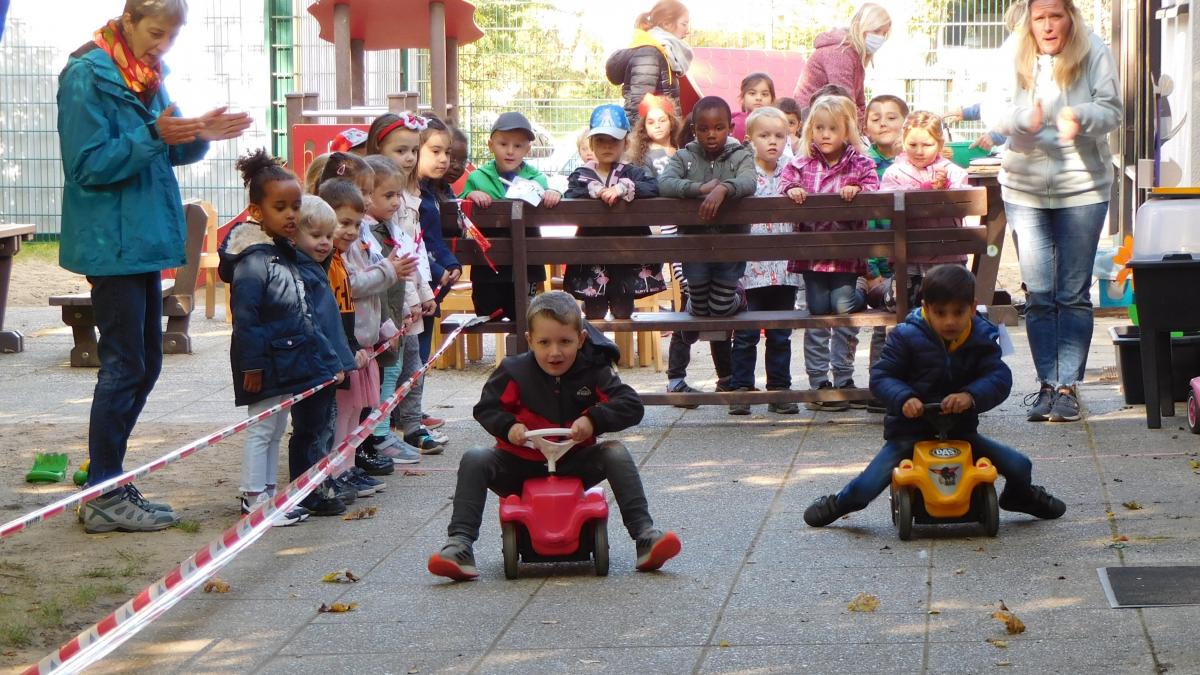 Weltkindertag im Kindergarten „Arche Noah“ in Finnentrop. Es gab es abwechslungsreiches Gemeinschaftsfest. von privat