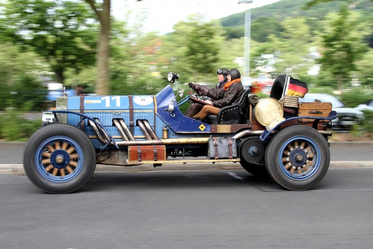 Das älteste Fahrzeug, ein „American La France“, stammt aus dem Jahr 1918. von Agentur Plusrallye