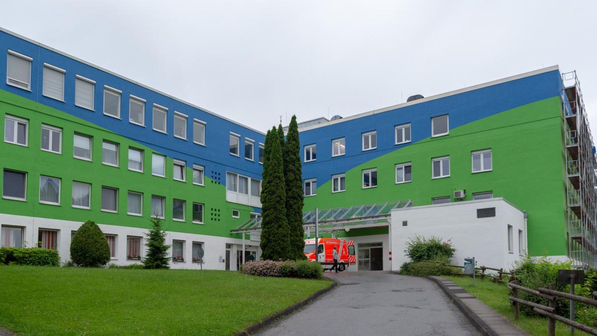 Das St.-Josefs-Hospital in Altenhundem von Nils Dinkel