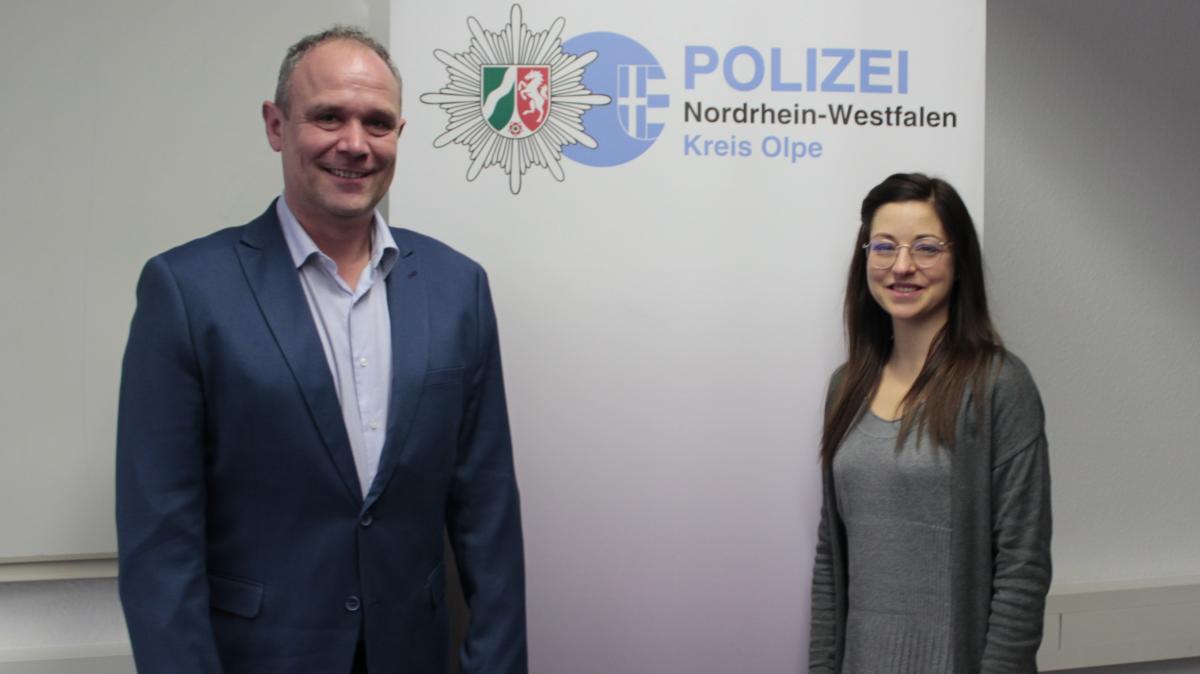 Thorsten Scheen ist neuer Pressesprecher der Kreispolizeibehörde Olpe und freut sich auf die Zusammenarbeit mit seiner Kollegin Esther Schöttke. von Wolfgang Schneider
