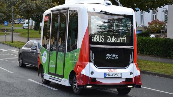 In Iserlohn wird mit dem a-Bus ein Projekt des autonomen Fahrens getestet.