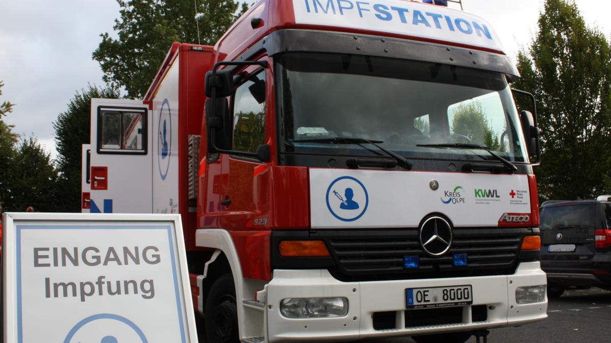 Das Angebot der mobilen Impfstation wird rege genutzt. von Kreis Olpe