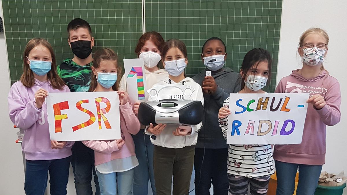 Die Kinder der Franziskus-Schule in Meggen haben im Rahmen einer kleinen AG ein Schulradio ins Leben gerufen. von privat