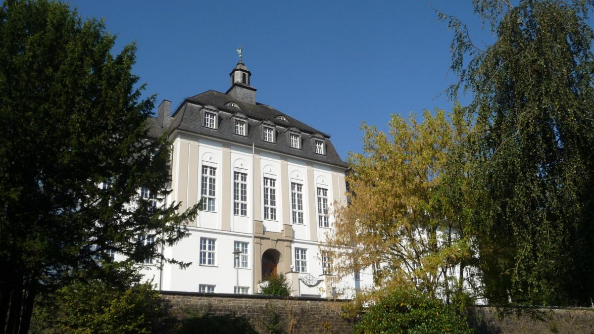 Das Das St.-Ursula-Gymnasium Attendorn. von privat