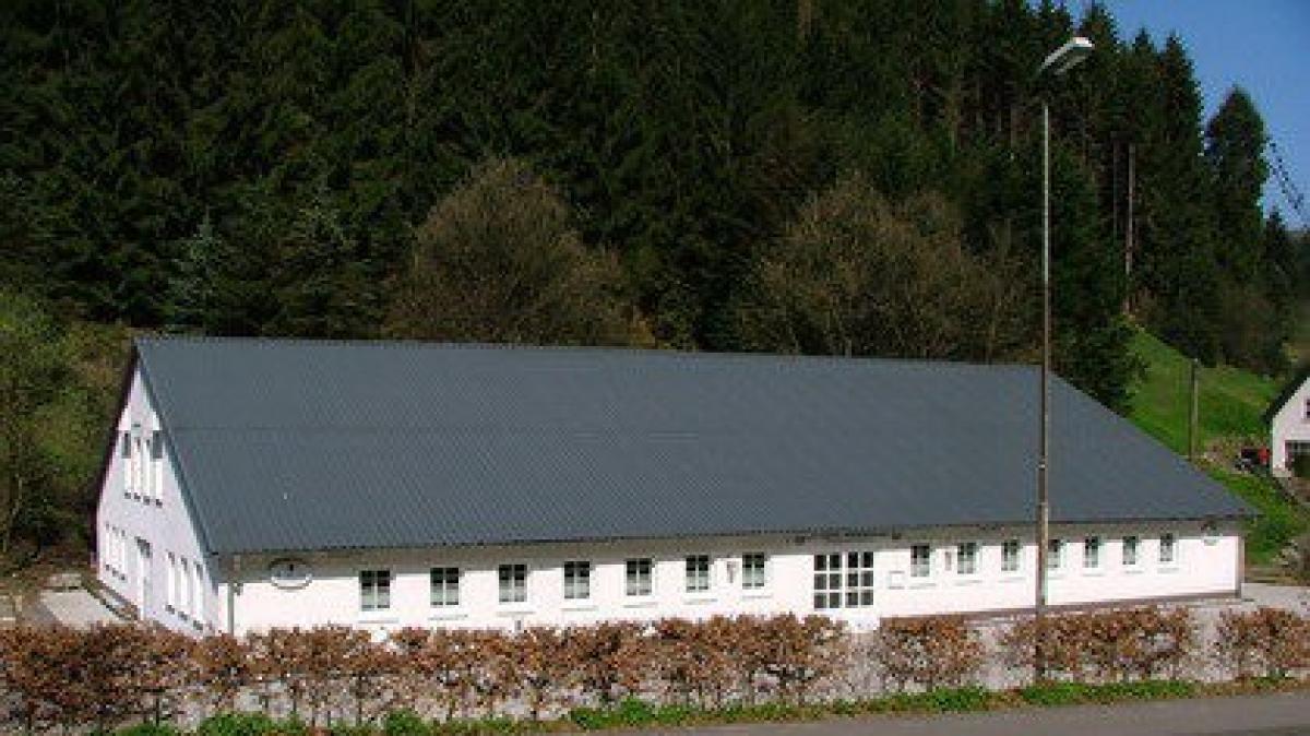 Die Lichtringhauser Schützenhalle. von privat