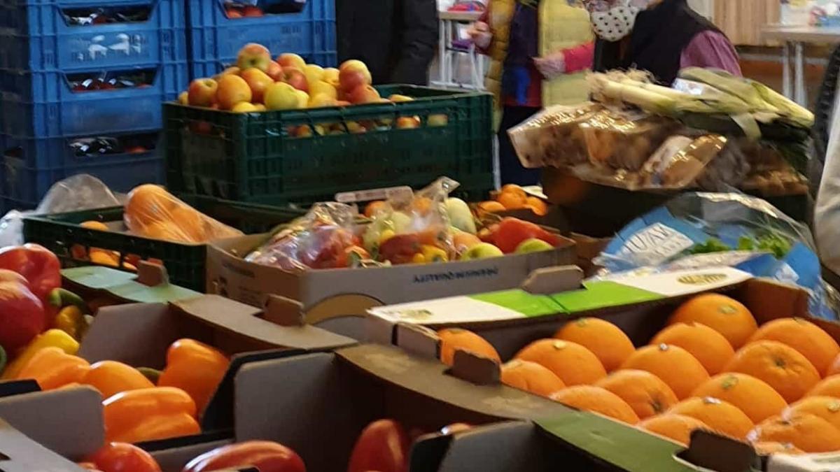 Der Warenkorb findet im kleinen Saal der Sauerlandhalle statt. von privat