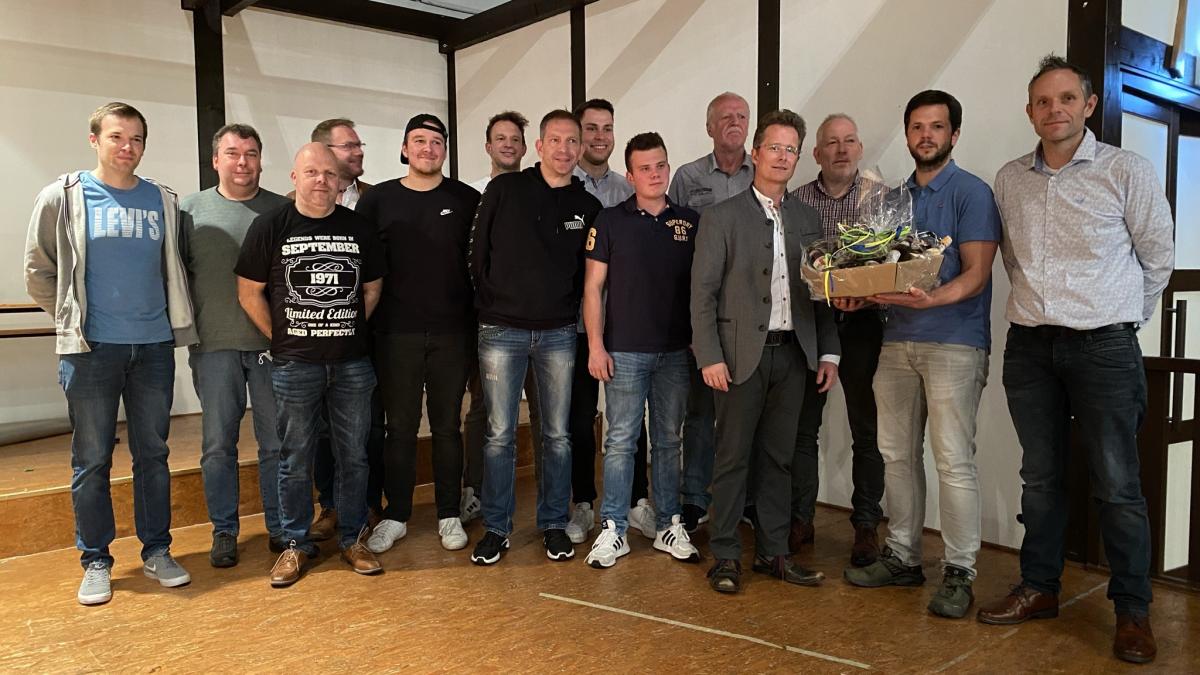 Die neuen und wiedergewählten Vorstandsmitglieder der Schützenbruderschaft Oedingen von privat