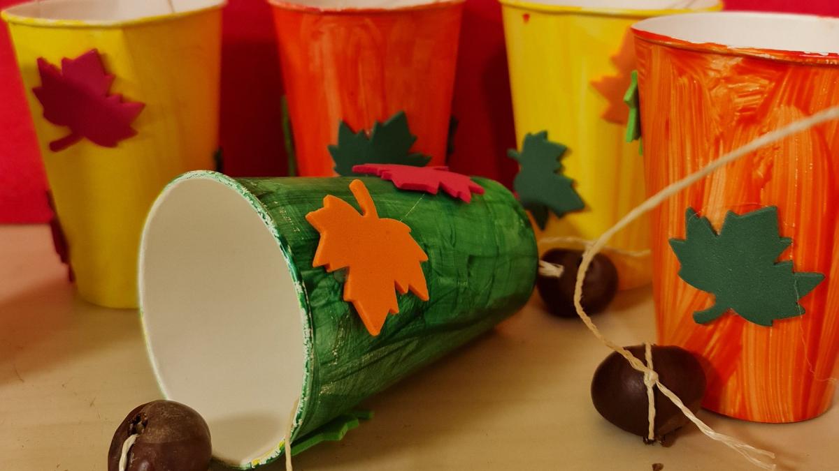 Langeweile? Die haben die Senioren des Josefinums jetzt bestimmt nicht mehr, nachdem die Kinder aus dem St.-Marien-Kindergarten für sie gebastelt haben. von privat