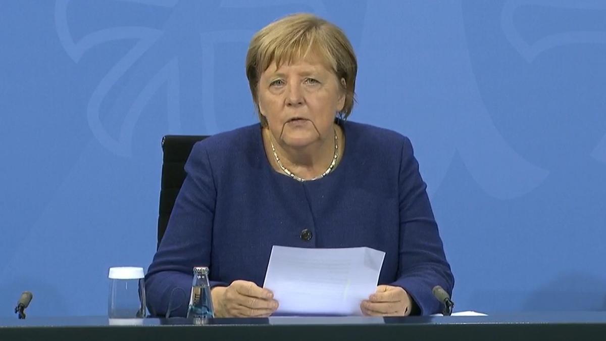 Pressekonferenz nach der Bund-Länder-Konferenz mit Noch-Bundeskanzlerin Angela Merkel. von bundesregierung.de