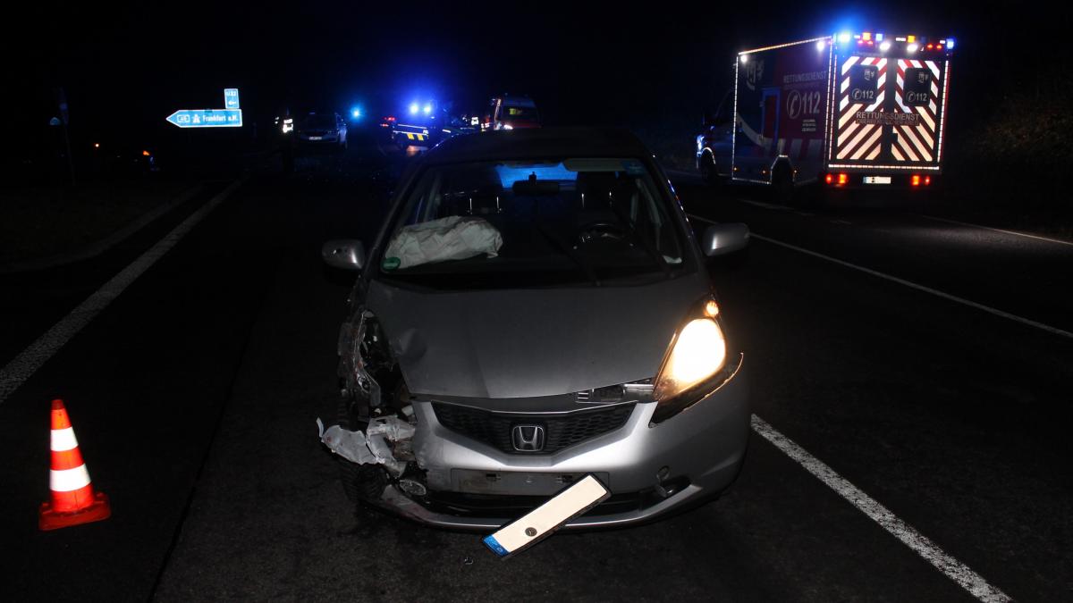 Drei Fahrzeuge waren am Unfall auf Höhe der Autobahnauffahrt Drolshagen am Mittwochabend beteiligt. von Kreispolizeibehörde Olpe