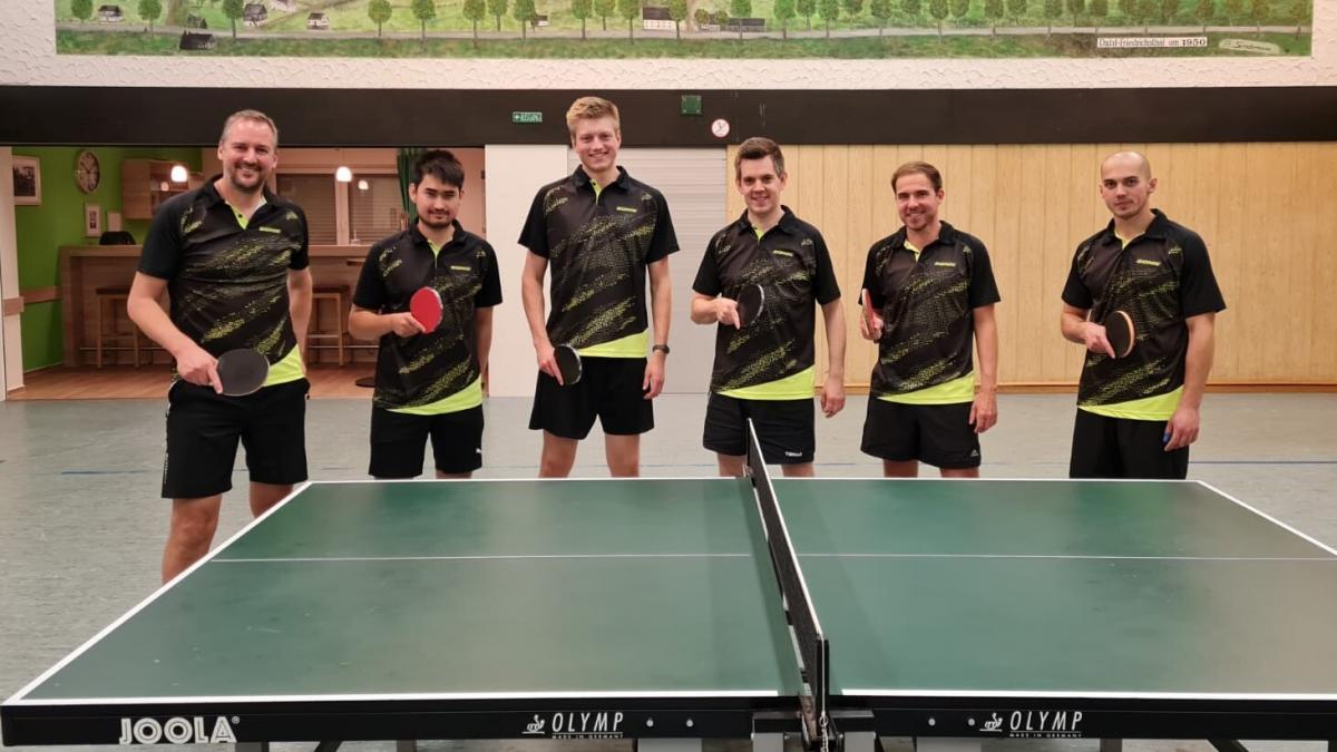 Die 1. Herrenmannschaft des TTV Altfinnentrop, v.l.n.r.: Thomas Schneider, Sebastian Müller, Leon Segref, Sebastian Schlinkert, Sebastian Schulz und Enedin Islamovic. von privat