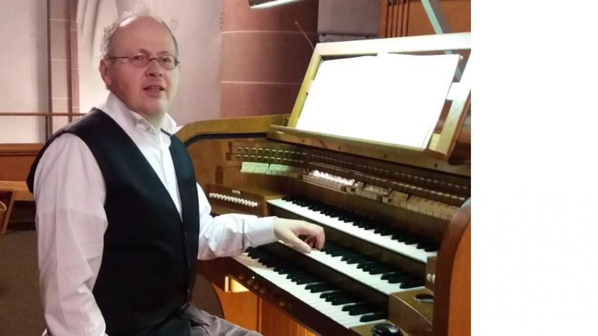 Organist Dr. Jürgen Seufert. von privat