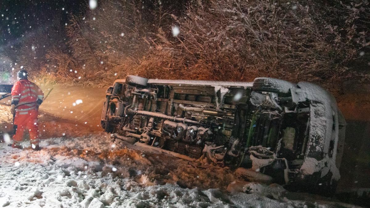 Ein witterungsbedingter Unfall ereignete sich am Dienstagmorgen, 7. Dezember, auf der A 4 kurz vor der Abfahrt Olpe-Süd. von Kai Osthoff