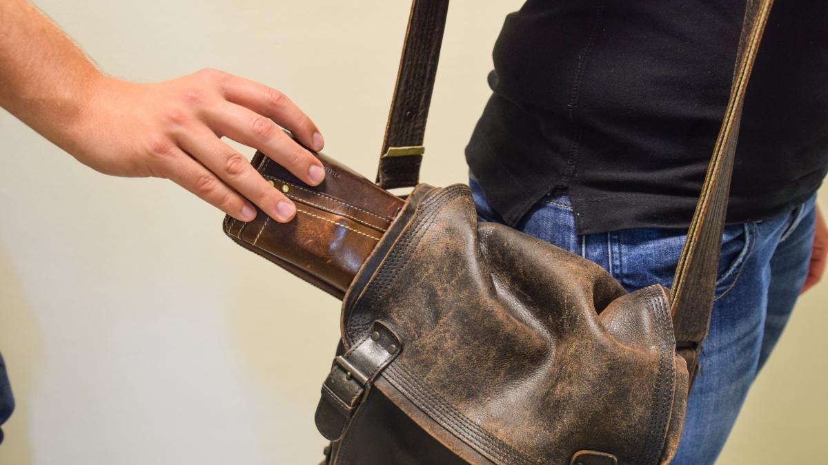 Symbolfoto Diebstahl von privat