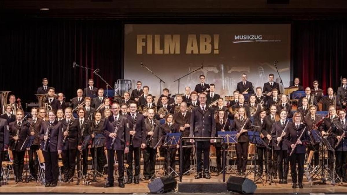 Der Musikzug Ennest. von Gerrit Cramer
