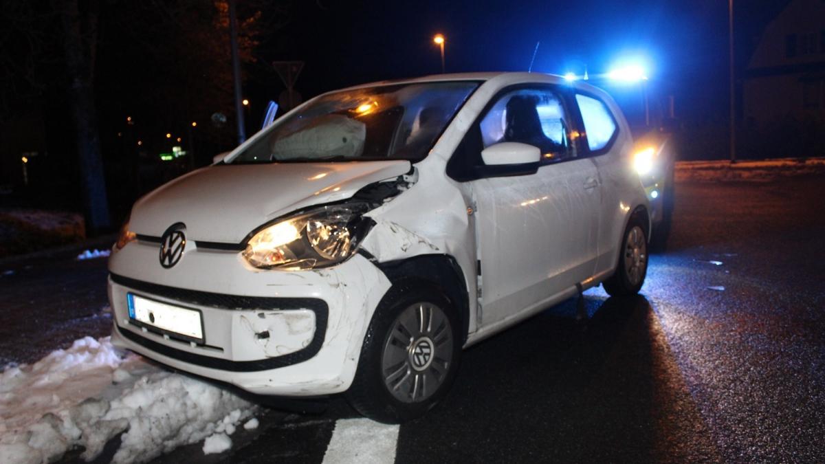 Der verunfallte Pkw. von Kreispolizeibehörde Olpe