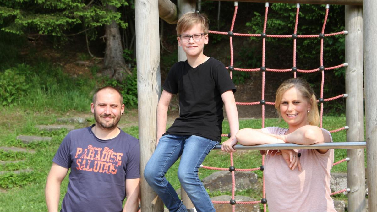 Fahrrad fahren, klettern, Online-Spiele: Kilian ist ein ganz normaler Junge und will keine Sonderbehandlung haben. Seine Eltern Frank und Sarah unterstützen den Elfjährigen dabei, wo es nur geht. von Kerstin Sauer