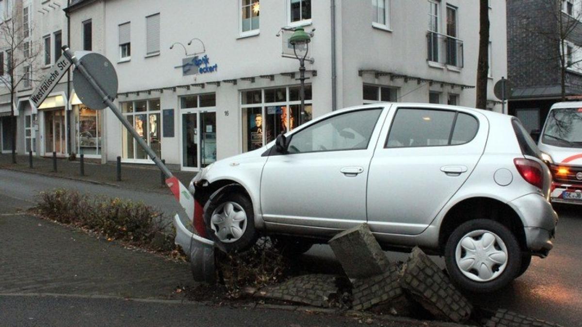 Der Unfallwagen. von Polizei Olpe