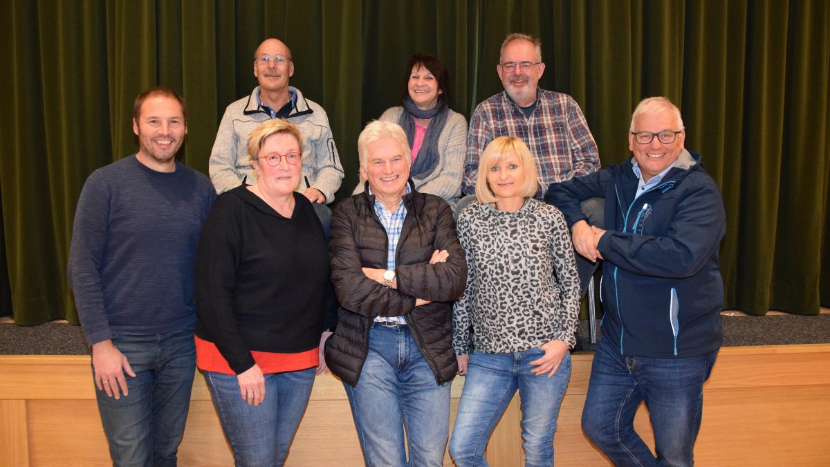Die Laiendarsteller des Theatervereins Ostentrop freuen sich bereits auf die Premiere ihres Stücks „DEr Liebestrank“. von Florian Schröder