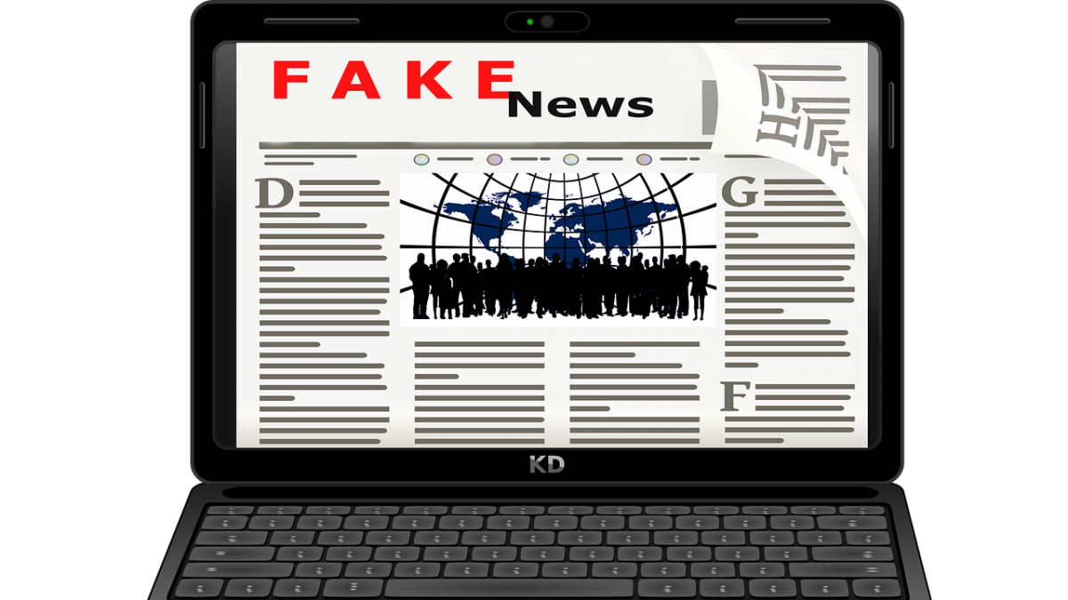 Im Rahmen eines Online-Vortrags zeigt Referent Daniel Fitzke, wie man Fake News entlarvt und zeigt Desinformationskampagnen anhand von Beispielen auf. von Symbolfoto Pixabay