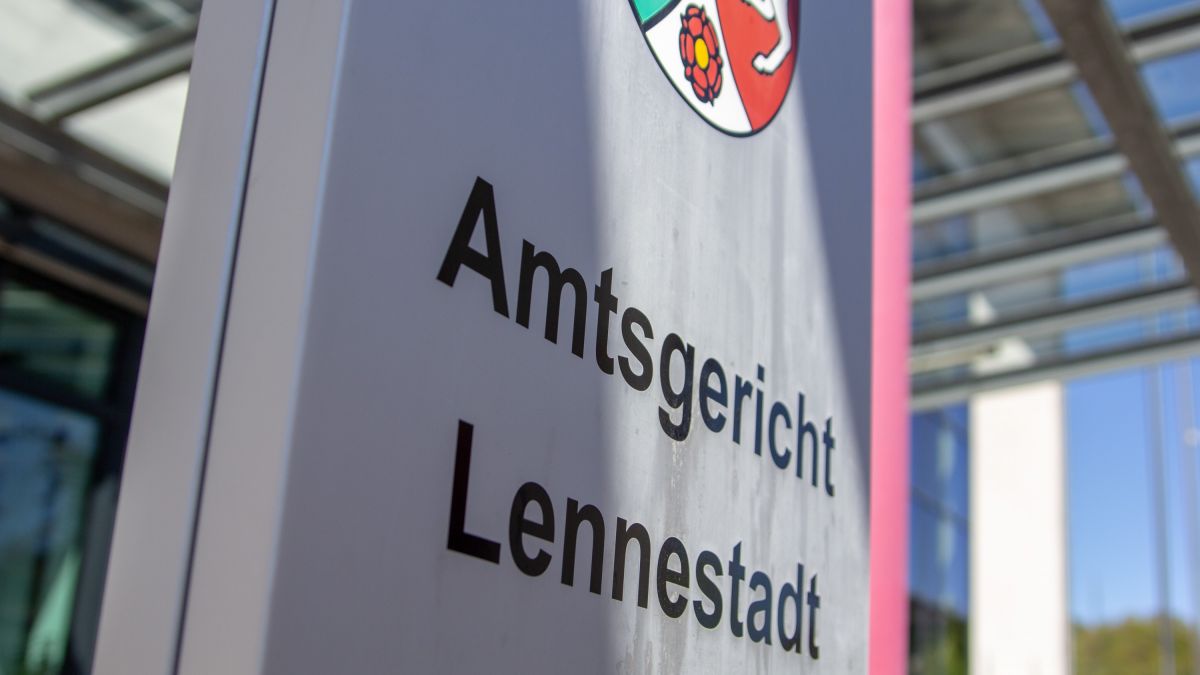 Das Amtsgericht Lennestadt in Grevenbrück. von Nils Dinkel