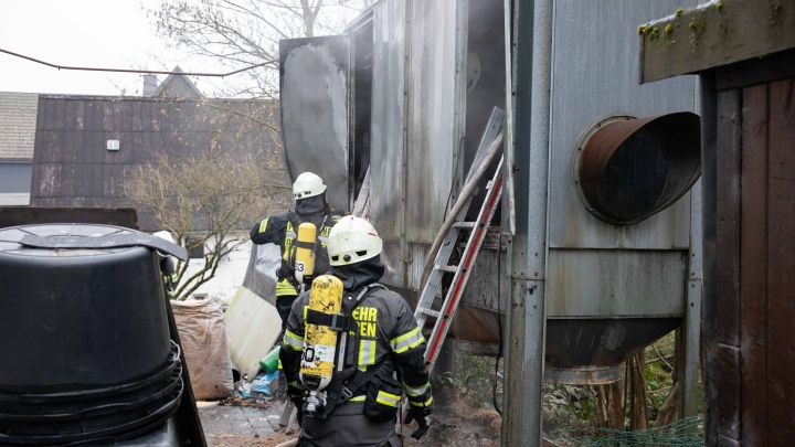 Der Spänebunker einer Schreinerei in Bleche brannte am Montagnachmittag, 24. Januar.